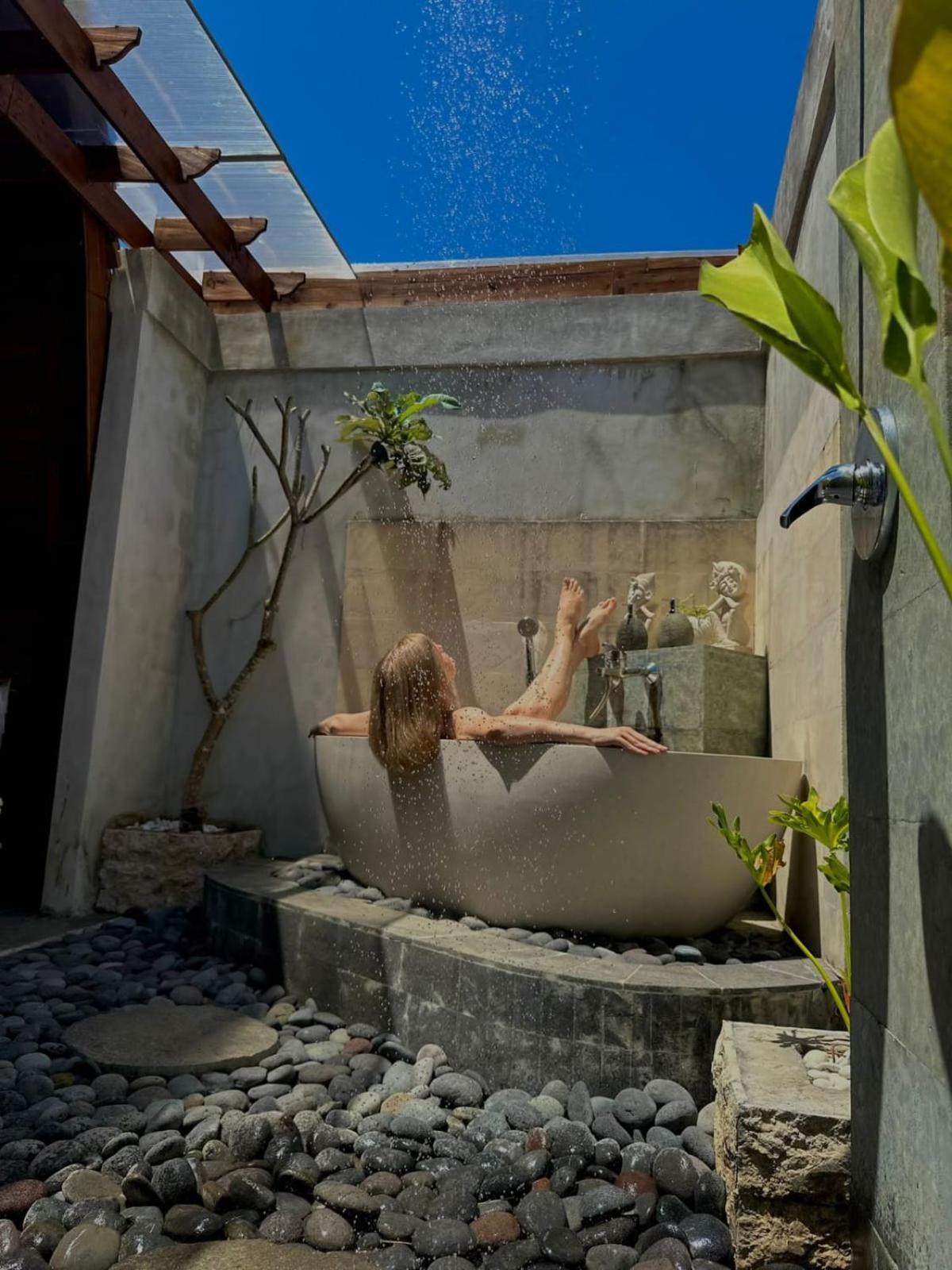 Innora Jungle Resort And Spa Batununggul Luaran gambar